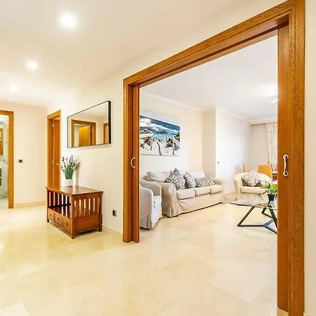 123- Ideal With Views, Pool, Sauna And Gym *