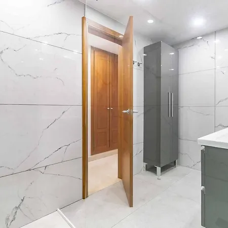123- Ideal With Views, Pool, Sauna And Gym Benalmadena