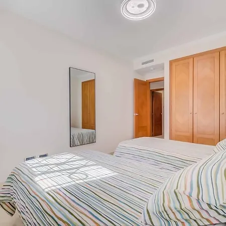 123- Ideal With Views, Pool, Sauna And Gym Daire
