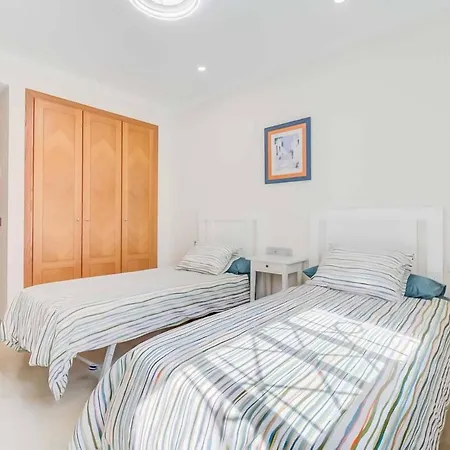 Daire 123- Ideal With Views, Pool, Sauna And Gym